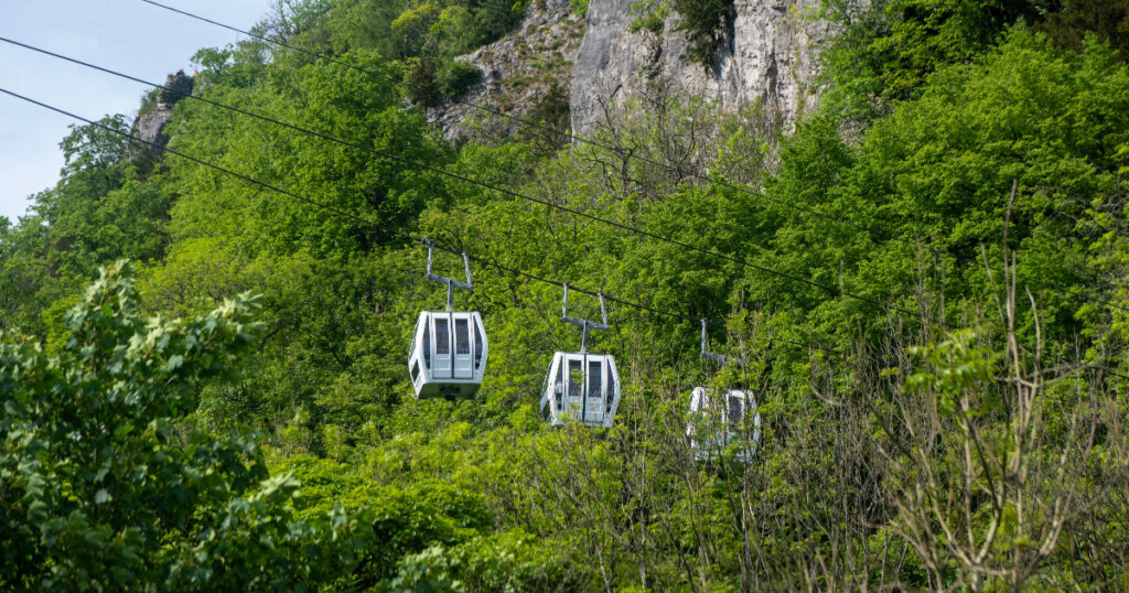cable cars 