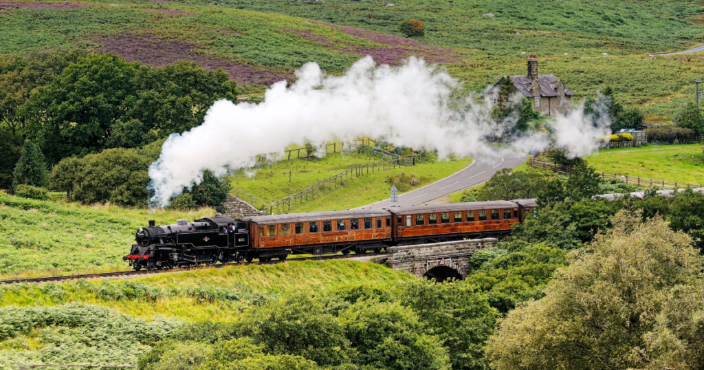 Things to do in Yorkshire for couples - steam train 